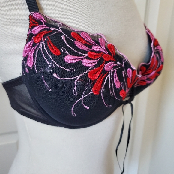 Fredrick's Of Hollywood Embroider Black Lace  Push Up Demi Bra Women's 36 C - Picture 3 of 13
